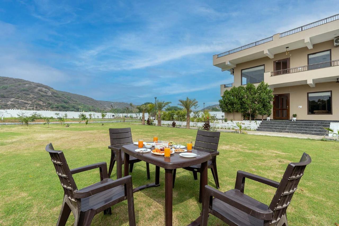 Brookvale Manor By Stayvista - Private Pool Haven With Endless Views & Indoor Fun Sohna Bagian luar foto